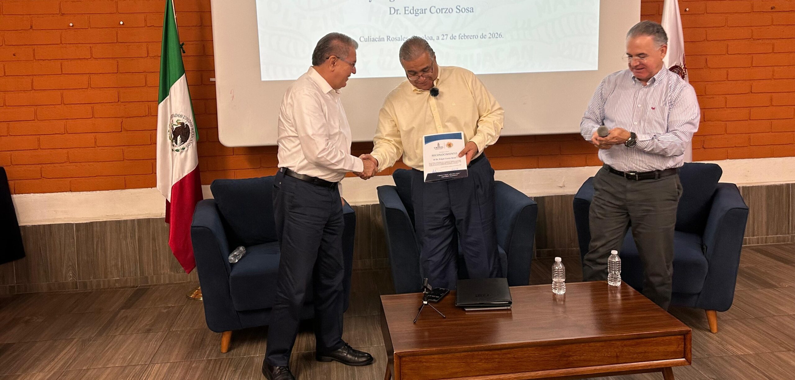 Llevan Unipol y ELDS Conferencia Magistral  sobre la temas de Función Policial