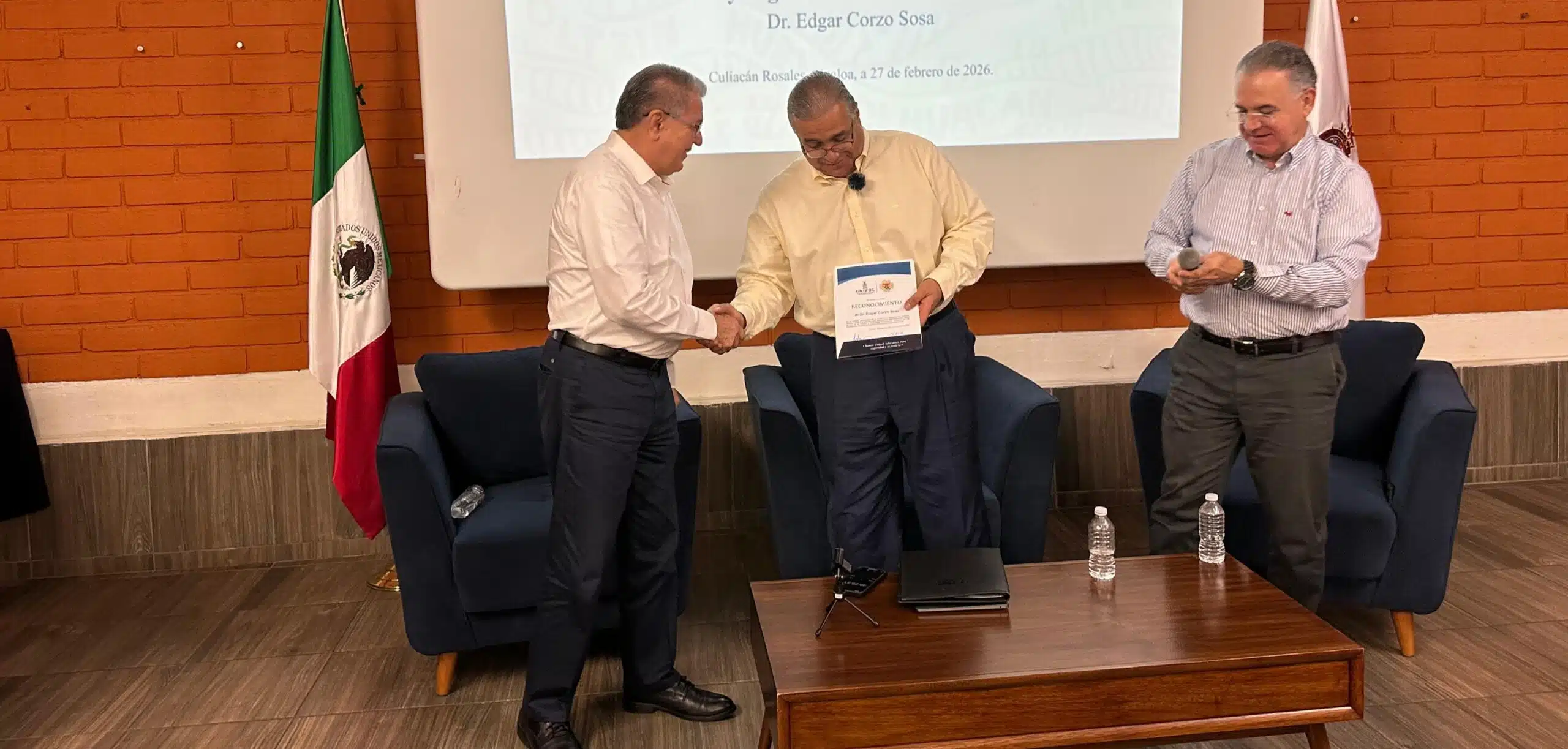 Llevan Unipol y ELDS Conferencia Magistral  sobre la temas de Función Policial