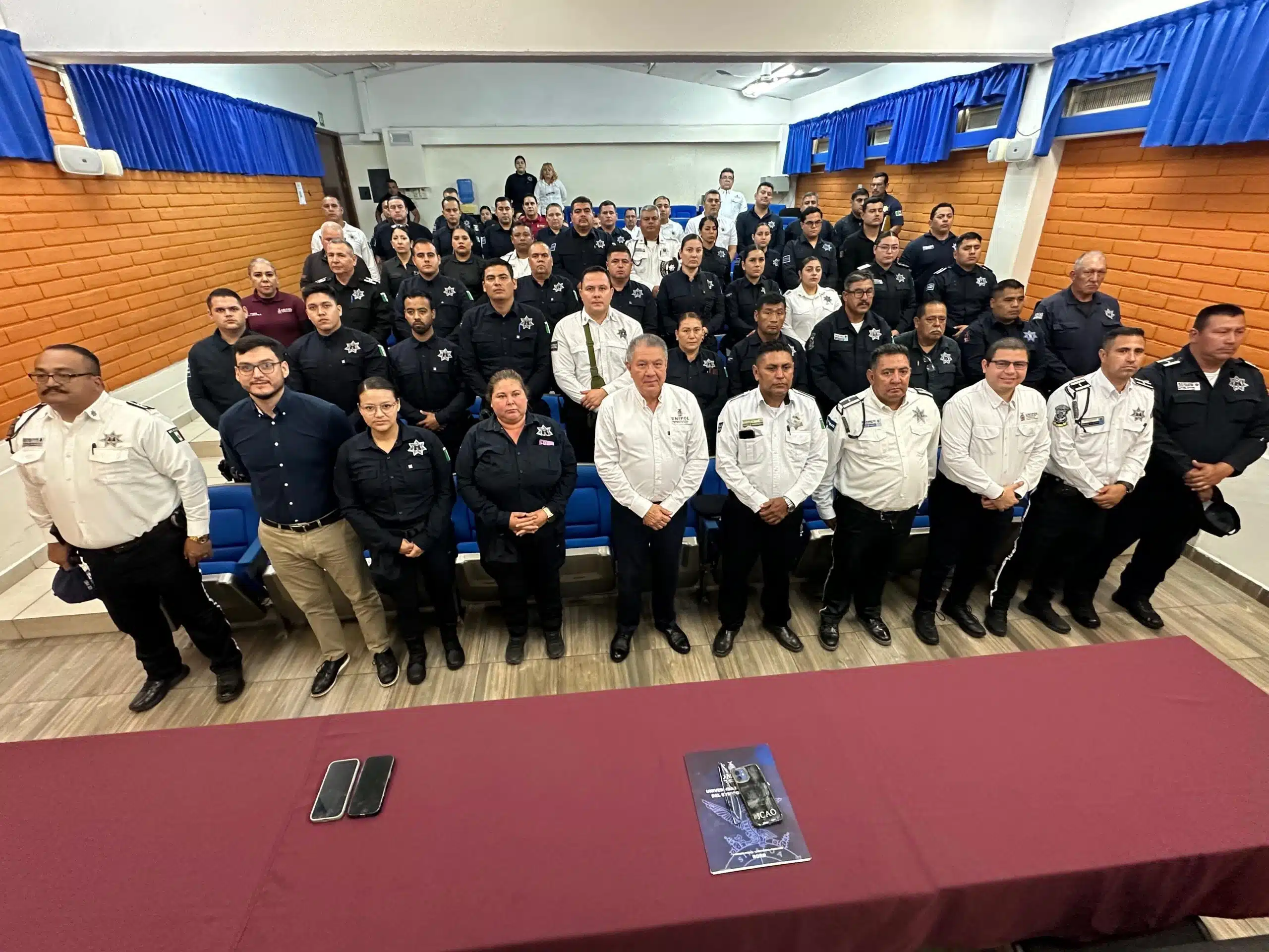 Unipol incrementa capacitación a Policías de Proximidad con Curso de Competencias Básicas