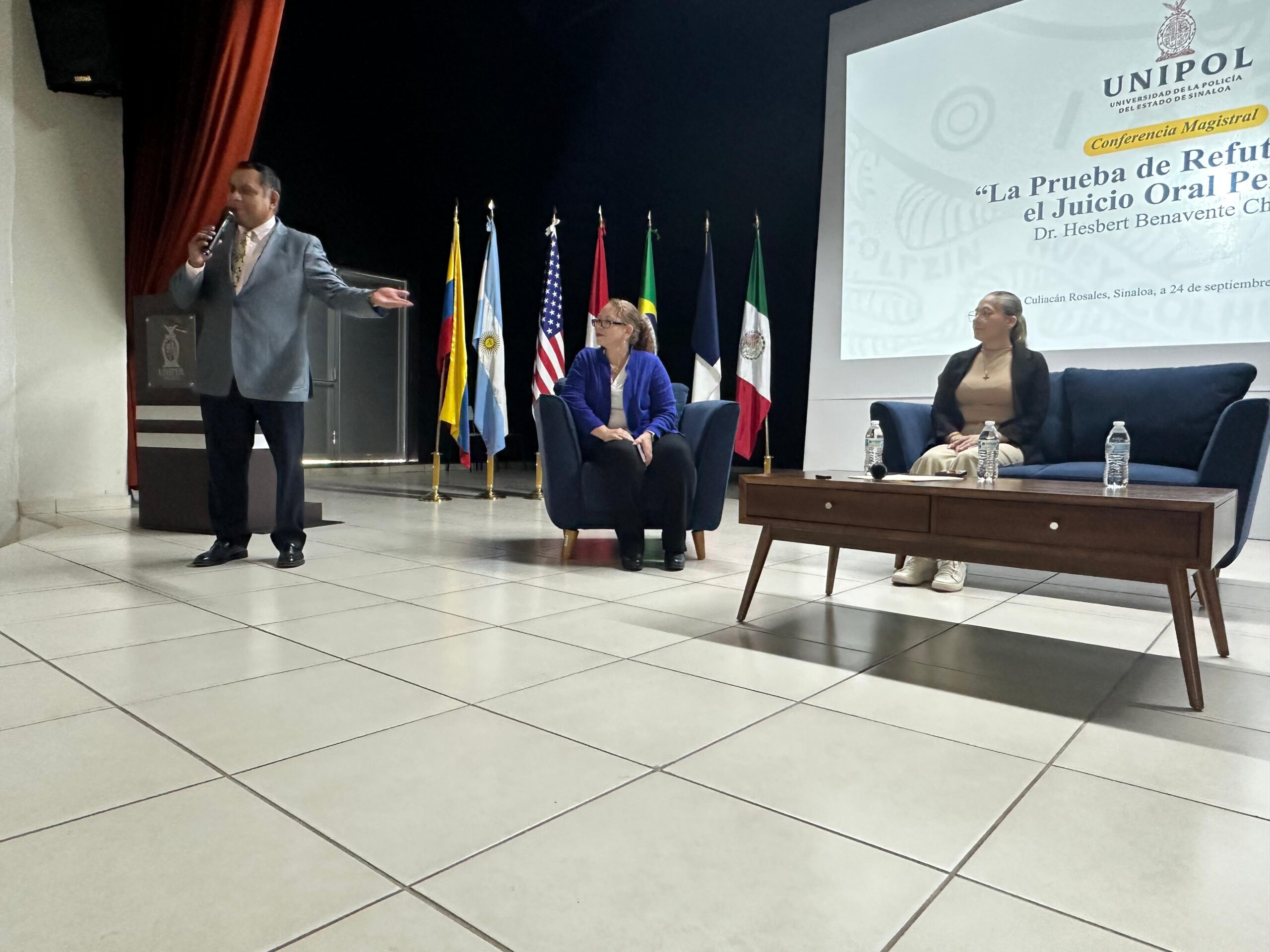 Imparten en Unipol Conferencia sobre la importancia de la Prueba de Refutación en el Juicio Oral Penal